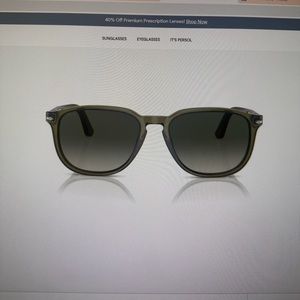 Persol PO3019S green. Like new! Excellent condition!